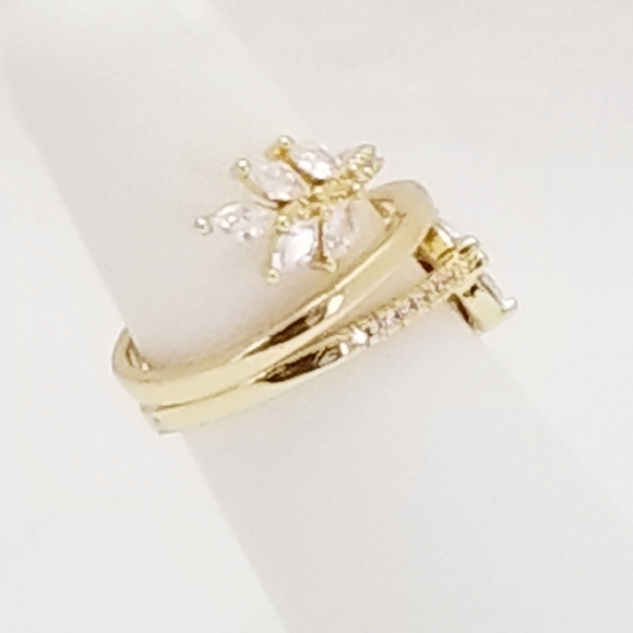 Leaf Rhinestones Stackable Women's Ring. 14K Gold Plated. New - Picture 5 of 6